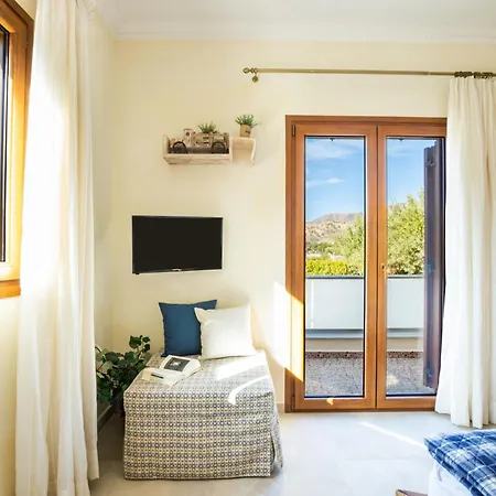 Olive #4 קרפאטוס